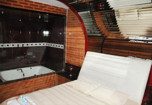 Love hôtel Caricia (adults Only) 2*